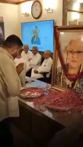 शिव: शिव विधायक भाटी ने राजस्थान सरकार में कैबिनेट मंत्री श्री गजेंद्र सिंह जी खींवसर की धर्मपत्नी को श्रद्धांजलि दी