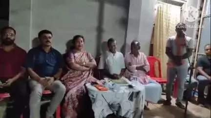 তেলিয়ামুড়া: তেঃমুড়া পুর পরিষদের ১৪নং ওয়ার্ডে এক অনুষ্ঠানের মধ্যদিয়ে আটজন ভোটার CPIM ও TMC দল ত্যাগ করে BJP দলের যোগদান করে