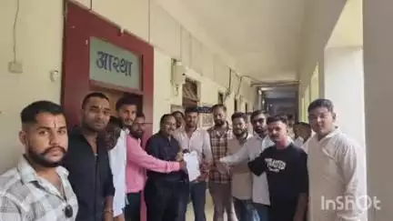 जगदलपुर: जगदलपुर में एनएसयूआई ने पांच प्रमुख मांगों को लेकर मुख्यमंत्री के नाम अपर कलेक्टर को सौंपा ज्ञापन