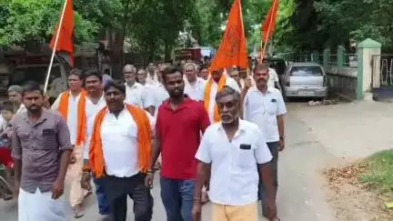 ஆரணி: கோவில் அருகில் உள்ள டாஸ்மாக் கடையை அகற்றக்கோரி கோட்டாட்சியர் அலுவலகத்தில் இந்து முன்னணியினர் மனு #localissue