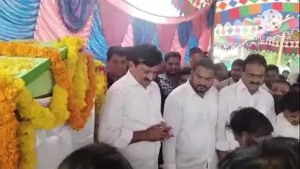 కూసుమంచి: ఖమ్మం రూరల్ మండలంలో  పేదలకు అండగా ఇందిరమ్మ ప్రభుత్వ పాలన మంత్రి పొంగులేటి
