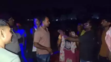 लौरिया: ट्रक की चपेट में आने से बाइक सवार व्यक्ति की घटनास्थल पर ही मौत