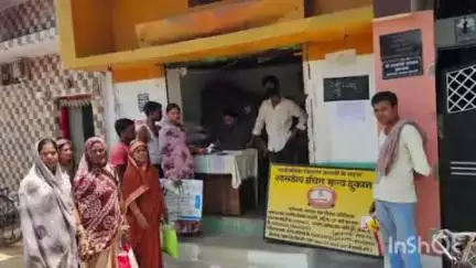 कुरूद: खाद्य विभाग ने जालमपुर वार्ड की शासकीय उचित मूल्य की दुकानों का किया औचक निरीक्षण, की गई कार्रवाई