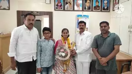मंठा: ग्रामीण भागातील विद्यार्थ्यांनी पूजा वायाळ च्या रूपाने तालुक्याचे नाव लोकिक ::शिवसेना जिल्हाप्रमुख ए.जे बोराडे