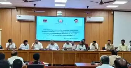 தஞ்சாவூர்: முதலமைச்சரின் வருகையை முன்னிட்டு கலெக்டர் அலுவலகத்தில் ஆய்வு கூட்டம்