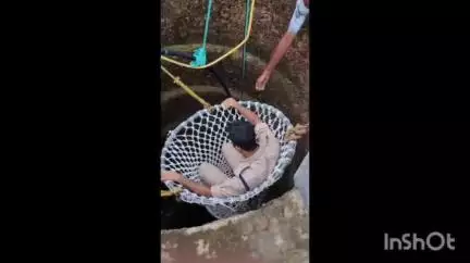കുന്നത്തുനാട്: തിരുവാണിയൂരിൽ കിണറ്റിൽ വീണ ആടിനെ രക്ഷപ്പെടുത്തി മുളന്തുരുത്തി ഫയർഫോഴ്സ്