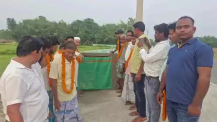 कोचाधामन: विधायक ने सोंथा और कोचाधामन में मुख्यमंत्री क्षेत्र विकास योजना से बनी दो पीसीसी सड़कों का उद्घाटन किया
