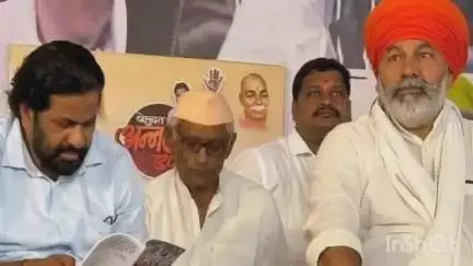 वरूड: प्रहारच्या बच्चू कडू यांच्या उपोषण स्थळी अनेक नेते, उद्धव ठाकरे उपस्थळी येण्याची सोशल मीडियातून चर्चा पोस्टरही व्हायरल