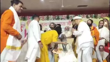 महंत गोपाल दास के जन्मोत्सव पर अयोध्या में जुटे देशभर के संत, राष्ट्रहित में कई प्रस्तावों का किया समर्थन