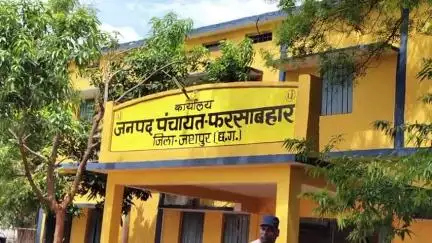 फरसाबहार: सरकारी योजनाओं से आत्मनिर्भर बने हेटघींचा के धनुर्जय यादव, डबरी निर्माण से बने लखपति किसान