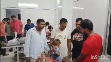 खगड़िया: ठाठा चौक NH-31 के पास स्कॉर्पियो-बाइक की टक्कर में एक ही परिवार के तीन लोग घायल, एक रेफर