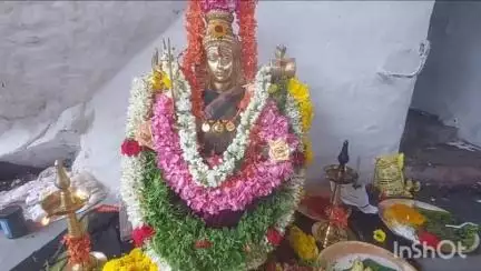 ಬನ್ನೂರಿನ ಜೇನುಗುಡ್ಡೆ ಶ್ರೀ ಬೆಟ್ಟದ ಚಿಕ್ಕಮ್ಮತಾಯಿ ಶಕ್ತಿ ದೇವತೆಯ ಉತ್ಸವ ಮೂರ್ತಿಯ ಪ್ರತಿಷ್ಠಾಪನೆ- ಅಪಾರಭಕ್ತರಿಂದ ದರ್ಶನ -ವಿಶೇಷ ಪೂಜೆ