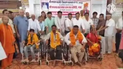 नावां: पगल्या वाले बाबा धाम मंदिर में दिव्यांगों के लिए व्हील चेयर वितरण शिविर का आयोजन, दिव्यांगों के खिले चेहरे