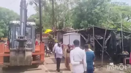 मिरज: मिरजेतील बसवेश्वर महाराज पुतळा परिसरातील अतिक्रमनावर आयुक्तांचा हातोडा