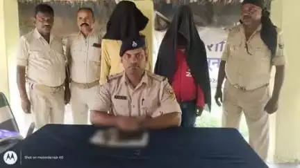 कटिहार जिला के पोठिया थानान्तर्गत अपराध की योजना बनाते हुए 01 देशी कट्टा, 02 मोबाईल एवं 02 मोटरसाइकिल के साथ 02 अपराधी को किया गया गिरफ्तार I