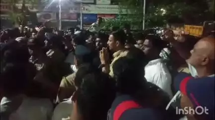 मिरज: मिरजेत धार्मिकस्थळाच्या कंपाऊंडभिंतीवर नाचण्याच्या प्रकारावरून तणाव,अफवांवर विश्वास न ठेवण्याचे पोलीस प्रशासनाकडून आवाहन