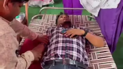 লাভপুর: ঈদ শেষে স্বেচ্ছায় রক্তদান শিবির করে দৃষ্টান্ত স্থাপন করলেন লাঘোষা গ্রামের গ্রামবাসীরা, উপস্থিত- OC