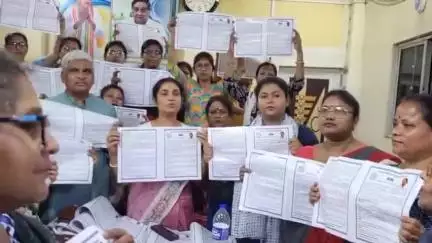 শ্রীরামপুর-উত্তরপাড়া: হুগলির শ্রীরামপুরে তৃণমূল মহিলা কংগ্রেসের (তোমার ঠিকানা উন্নয়নের নিশানা) কর্মসূচির প্রস্তুতি সভা