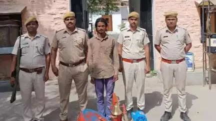 नीमच नगर: निंबाहेड़ा के अयप्पा मंदिर में चोरी करने वाला नीमच का चोर गिरफ्तार, वाद्य यंत्र और मोटर केबल बरामद