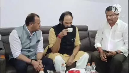 మిర్యాలగూడ: పట్టణంలో ఇందిరమ్మ ఇండ్ల లబ్ధిదారులకు మంజూరైన పత్రాల పంపిణీలో పాల్గొన్న మంత్రులు, మండలి ఛైర్మన్ గుత్తా సుఖేందర్ రెడ్డి