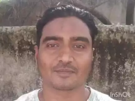 मगरलोड: सुभाष नगर तालाब के पास एक युवक से 23 पौवा शराब बरामद, कोतवाली पुलिस ने आबकारी एक्ट के तहत की कार्रवाई