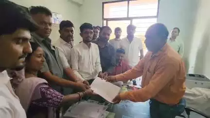 ઝાલોદ: લીમડી સહિત 72 ગ્રામ પંચાયત ખાતે 352 સરપંચો અને 1356 સભ્યોની ઉમેદવારીના ફોર્મ ભરાયા