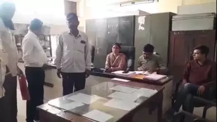 હિંમતનગર: ગ્રામ પંચાયતની ચૂંટણીમાં ઉમેદવારી પત્ર ભરવાનો અંતિમ દિવસ: હિંમતનગરની 44 ગ્રામ પંચાયતના સરપંચ માટે 176 ઉમેદવારો મેદાને