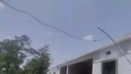 पखांजूर: ग्राम पंचायत रेंगावाही बाजार पारा में चोरी की बिजली से हो रहा है शासकीय भवन का निर्माण