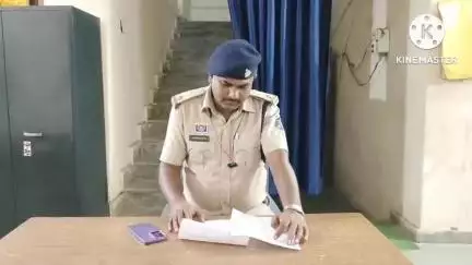 अकलतरा: अकलतरा पुलिस ने सार्वजनिक जगह पर शराब का सेवन करने वाले व्यक्ति को किया गिरफ्तार