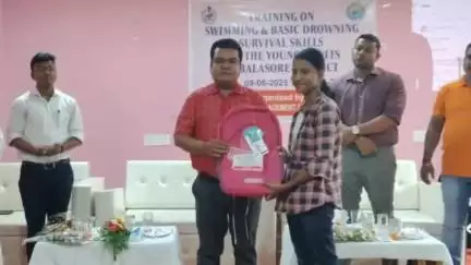 ବାଲେଶ୍ବର ମ୍ୟୁନିସିପାଲଟି: ପଦ୍ମାବତୀ ୱାଟର ପାର୍କ ଠାରେ ଜିଲ୍ଲା ସନ୍ତରଣ ପ୍ରଶିକ୍ଷଣ ଶିବିର ଆରମ୍ଭ