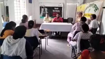 বারুইপুর: নির্যাতিতা অবহেলিত মহিলাদের  প্রশিক্ষণ দেওয়া  হলো বারুইপুরে