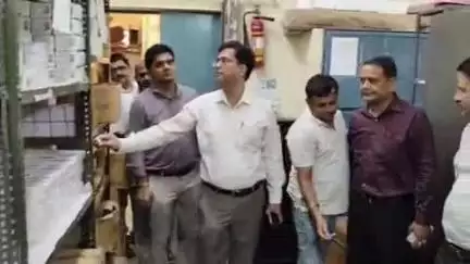 स्याना के सामुदायिक स्वास्थ्य केंद्र का सीएमओ ने किया औचक निरीक्षण, स्वास्थ्य कर्मियों को दिए आवश्यक दिशा निर्देश