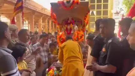 भदेसर: मंडफिया के श्री भगवान सांवलिया सेठ के मंदिर में स्वर्ण कलशारोहण पाटोत्सव धूमधाम से संपन्न, सांसद व विधायक भी रहे मौजूद
