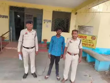 अभनपुर: गोबरा नवापारा थाना क्षेत्र में शांति भंग करने वाले एक आरोपी को पुलिस ने किया गिरफ्तार