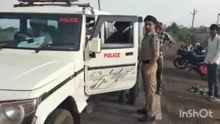 गुना: नेगमा गांव के पास मोटरसाइकिल दुर्घटना में घायल 55 वर्षीय व्यक्ति को डायल 100 ने पहुंचाया अस्पताल