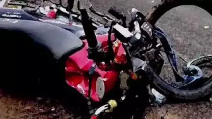 বেলডাঙা ১: বাইক দুর্ঘটনা রুখতে  বেলডাঙ্গার ১২ নম্বর জাতীয় সড়কের উপর পুলিশে ধরপাকড়
