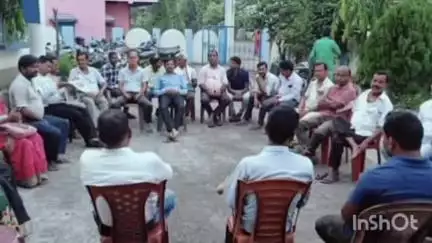 শালতোড়া: শালতোড়ায় তৃণমূলের দলীয় কার্যালয়ে অঞ্চল তৃণমূলের তরফে বিশেষ সাংগঠনিক বৈঠক ও আলোচনার সভা অনুষ্ঠিত হল