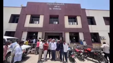 શહેરા: નાડા ગ્રામ પંચાયતના સરપંચ પદ માટે માજી સરપંચના પુત્ર રાહુલસિંહ રંગીતસિંહ પગીએ ઉમેદવારી પત્ર ભર્યું
