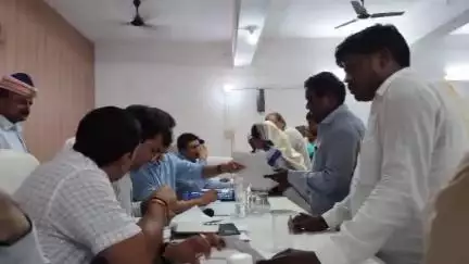 खजनी: तहसील खजनी में आयोजित सम्पूर्ण समाधान दिवस में 52 शिकायतों में से केवल 4 का हुआ निस्तारण