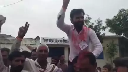बसमत: नहाद येथे विविध कार्यकारी सेवा सोसायटी ची निवडणूक अधिकारी वर्गांच्या उपस्थितीत यशस्वीरित्या पार पडली
