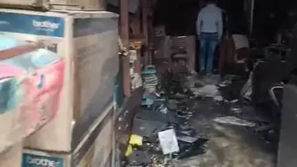 तिल्दा: तिल्दा के मनोरंजन कंप्यूटर दुकान में लगी आग, लाखों रुपए के उपकरण जलकर खाख हुए
