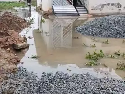 बाढ़ क्रमांक 6 गेम गार्डन के पीछे मोहन सिंह नगर घरों में घुस रहा है पानी