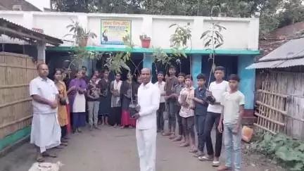 महर्षि वेदव्यास की जयंती के शुभ अवसर पर पौधा वितरण किया गया ।
