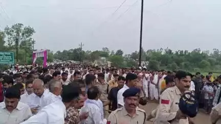 अशोक नगर: गुरु पूर्णिमा पर मुनि सुधासागर जी का अशोकनगर में आगमन, उमड़ी श्रद्धालुओं की दो किलोमीटर लंबी भीड़