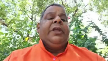 देवरिया जिला अधिकारी देवरिया सीएमओ कार्यालय के भ्रष्टाचार पर कब लगेगा रो क नहीं लगा तो सोमवार को बैठेंगे अनशन पर विश्व हिंदू सेवा राष्ट्रीय सचिव