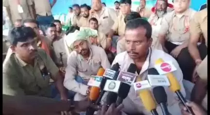 କେନ୍ଦ୍ରାପଡା: ଜିଲ୍ଲାରେ ଡ୍ରାଇଭର ସଂଘ ଆନ୍ଦୋଳନ ତୃତୀୟ ଦିନରେ,ବିଭିନ୍ନ ପରିବହନ ସେବା ପ୍ରଭାବିତ,ସଂଘ ସଭାପତି ରଞ୍ଜନ ଦାସଙ୍କ ପ୍ରତିକ୍ରିୟା