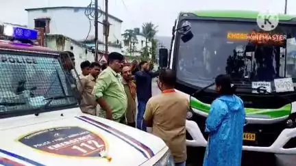 ଫୁଲବାଣୀ ସହର: ବାଲିଗୁଡା ସହରର ପୁର୍ତବିଭାଗ ଛକ ରେ ତୃତିୟ ଦିନରେ ପହଞ୍ଚିଛି ଓଡିଶା ଡ୍ରାଇଭର ମହାସଂଘ ର ଧର୍ମ ଘଟ