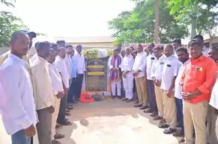 పటాన్​​చెరు: కొడకంచి గ్రామంలో 62 లక్షల తో అభివృద్ధి పనులకుఎమ్మెల్యే గూడెం  మహిపాల్ రెడ్డి శంకుస్థాపన
