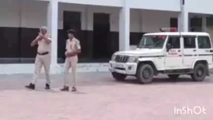 रेवाड़ी: बावल कस्बे के निजी स्कूलों में एसडीएम उदय सिंह और आरटीओ विभाग की टीम ने किया औचक निरीक्षण