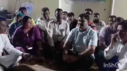 ધરણા ઉપર બેઠેલા નગરસેવકોની મુલાકાત માટે પહોંચ્યા જિલ્લા કોંગ્રેસના પ્રમુખ ગુલાબસિંહ રાજપુત, પાલિકા સામે ઉઠાવ્યા સવાલો